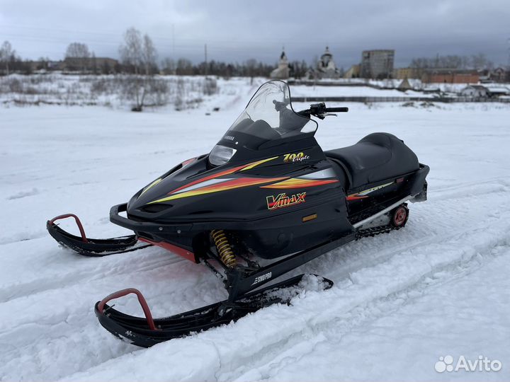 Yamaha V-Max 700 Triple