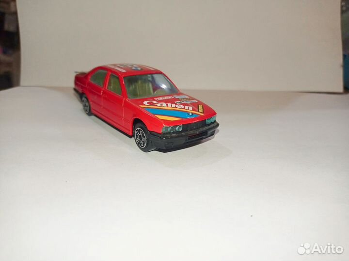 В коллекцию BMW 535 I модель