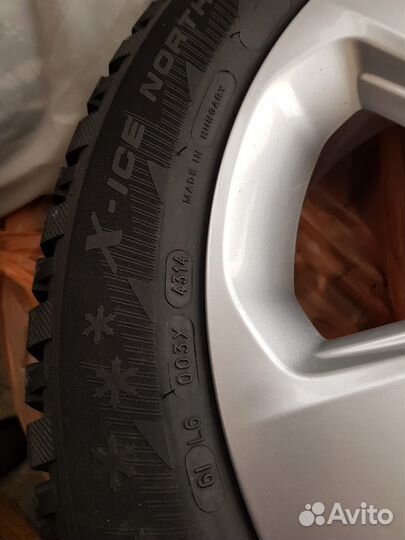 Michelin X-Ice North 3 215/55 R18 20T