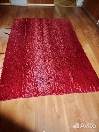 Шторы - 5 для комнат, 1 для ванной, 3 для кухни