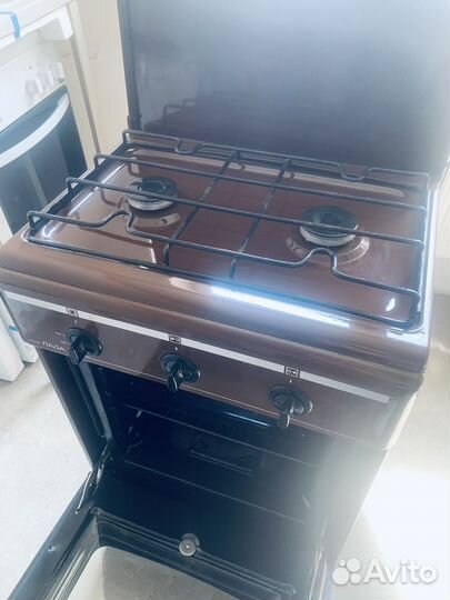 Плита газовая 2 конфорки, с крышкой, сост новой