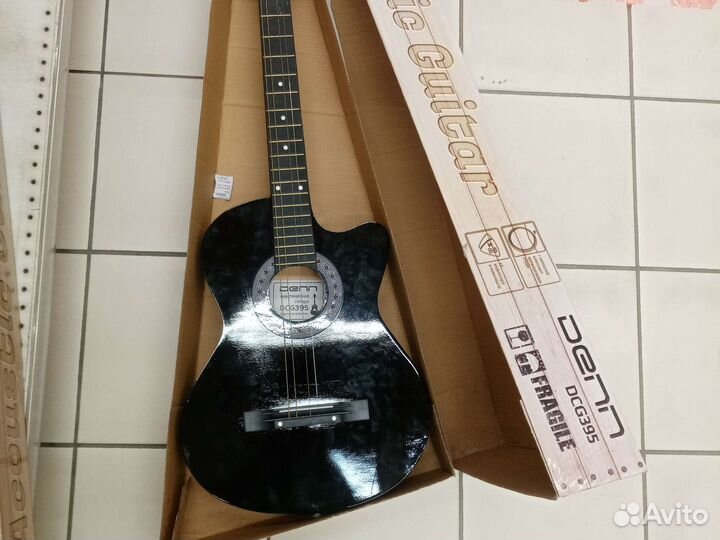 Акустическая гитара Denn