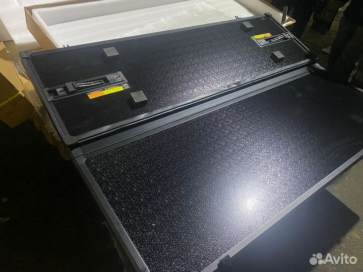 Жесткая крышка на пикапы Toyota Tundra 5.5 \ 6.5ф