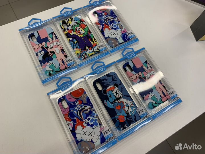 Яркие чехлы для iPhone X и iPhone Xs