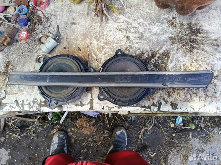 Колонки Ниссан Тиида