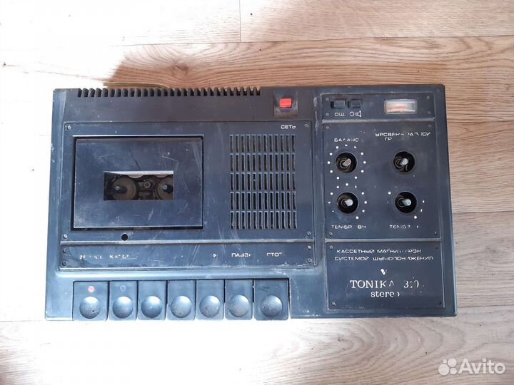 Кассетный магнитофон
