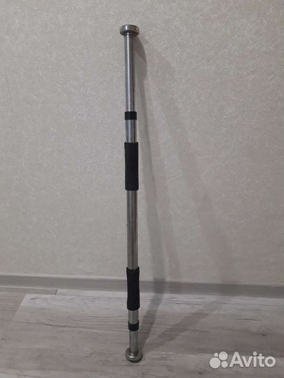 Турник межстенный распорный