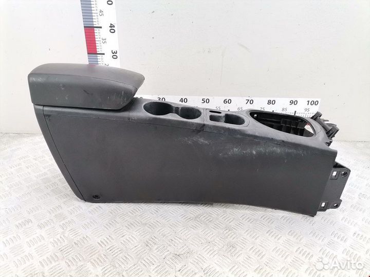 Подлокотник для Nissan Qashqai+2