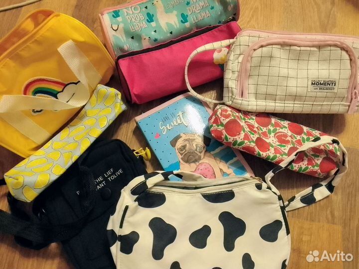 Рюкзак с канцтоварами и пеналами