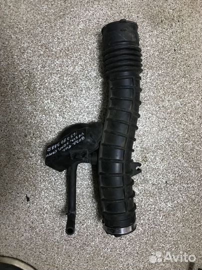 Duster kaptur sandero патрубок воздушного фильтра