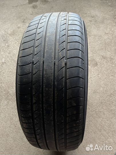 Yokohama dB Decibel E70N 215/55 R17 94V