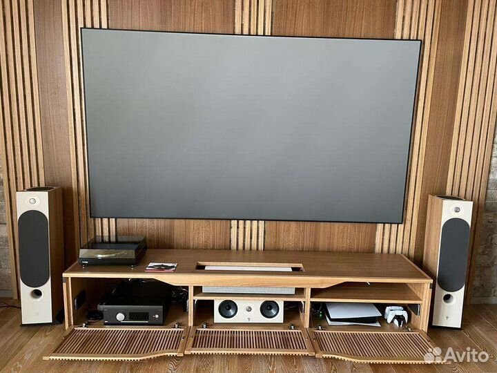 Тумба для экрана Vividstorm и проектора