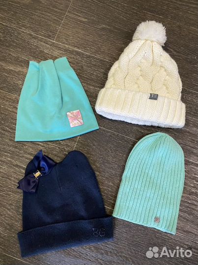 Фирменные шапки для модницы