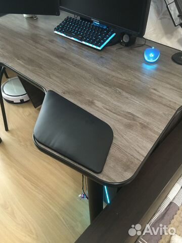 Подлокотники на стол кожаные