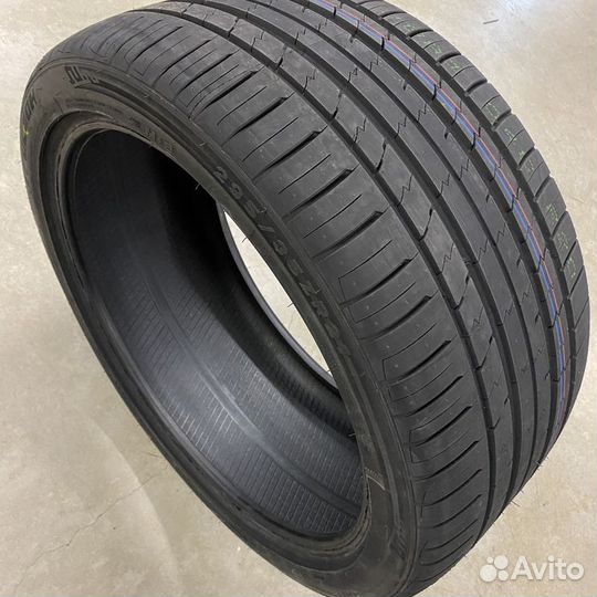 Tracmax X-Privilo RS01+ 295/40 R20 110Y