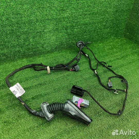 Проводка двери передней правой Opel Astra J GTC