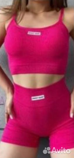 Костюм для фитнеса женский