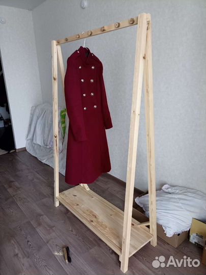 Вешалка в прихожую