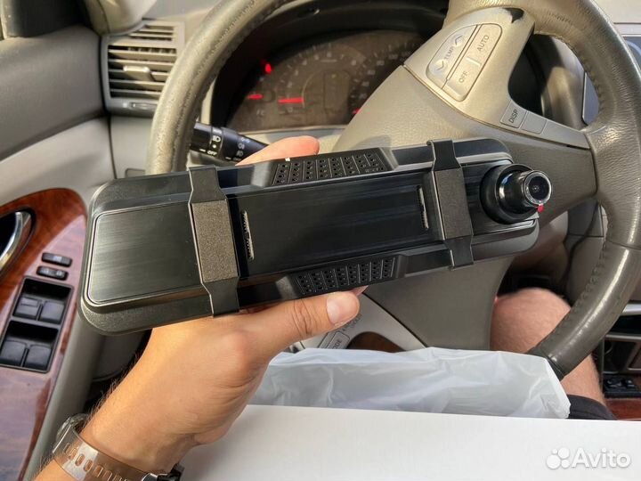 Видеорегистратор зеркало полный экран