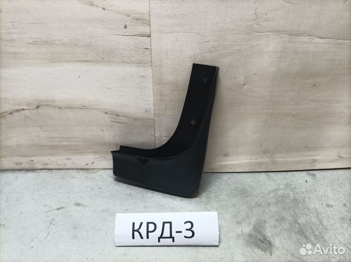 Брызговик передний правый Outlander 1 2003-2008