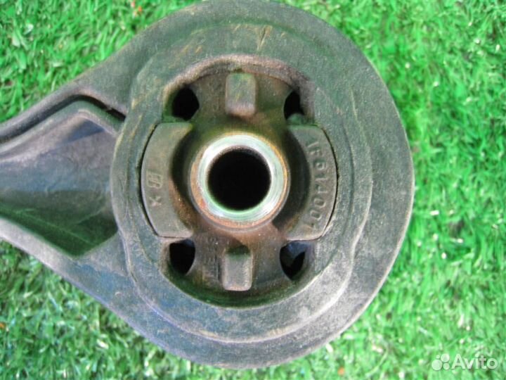 Опора (подушка) двигателя верхняя Subaru Forester