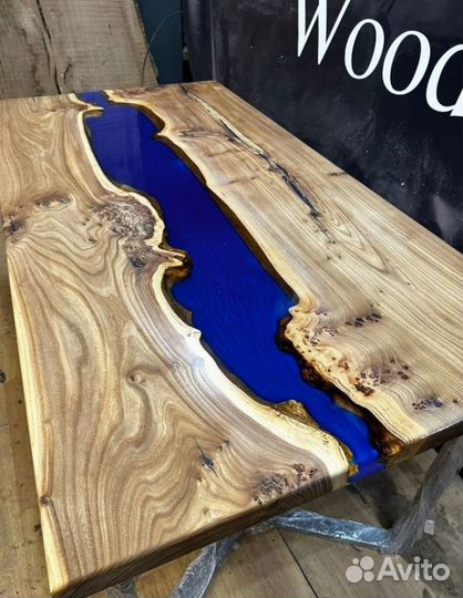 Стол из массива дерева карагач