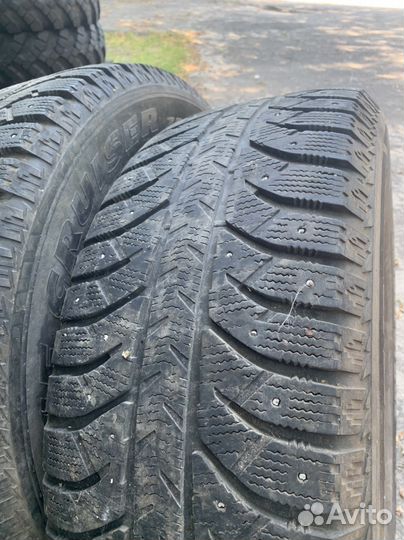 Bridgestone Ice Cruiser 7000 275/65 R17