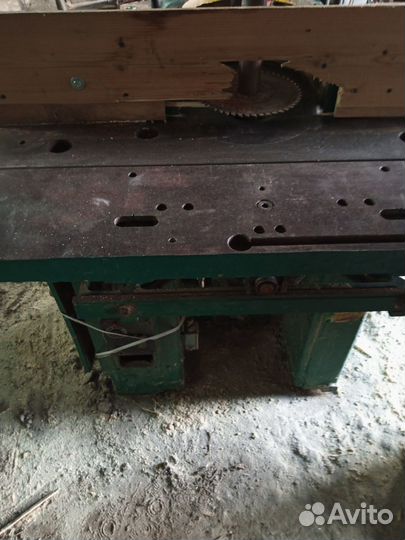 Фрезерный станок по дереву