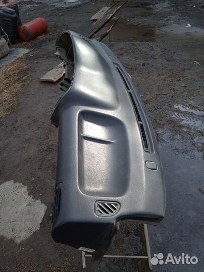 Торпедо Nissan Sunny Ниссан Санни