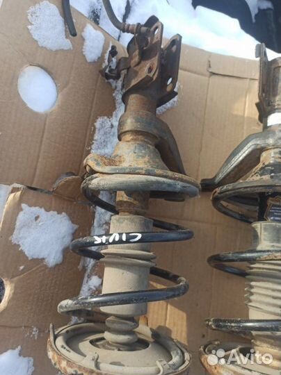 Амортизатор подвески передний Honda Civic 7