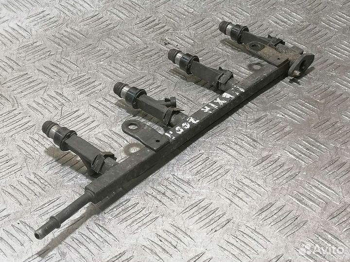 Рейка топливная рампа Daewoo Nexia 1995-2016