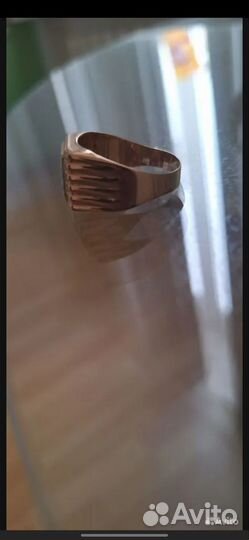 Мужской золотой перстень