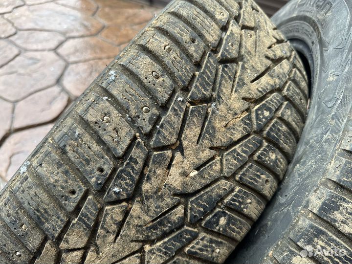 Nokian Tyres Hakkapeliitta 7 215/60 R16