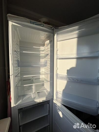 Холодильник бу Indesit BA20.025