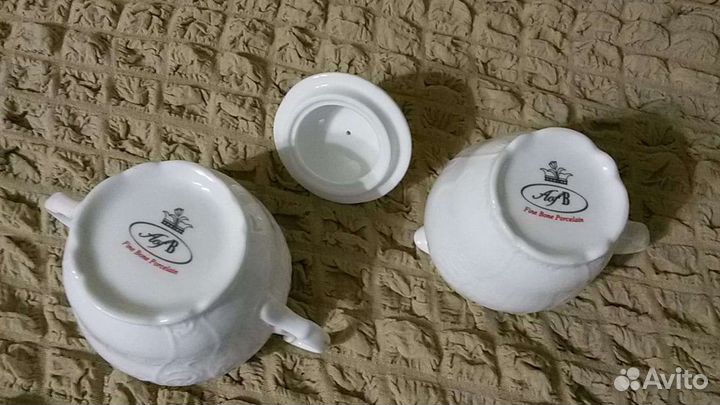 Новая фарфоровая сахарница и молочник Aofb