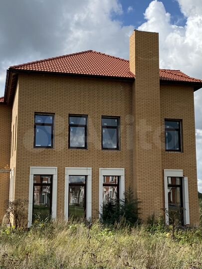 Коттедж 280 м² на участке 9 сот.