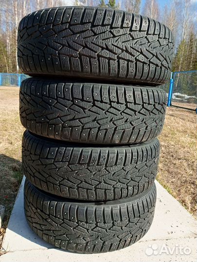 Nokian Tyres Hakkapeliitta 7 215/65 R16