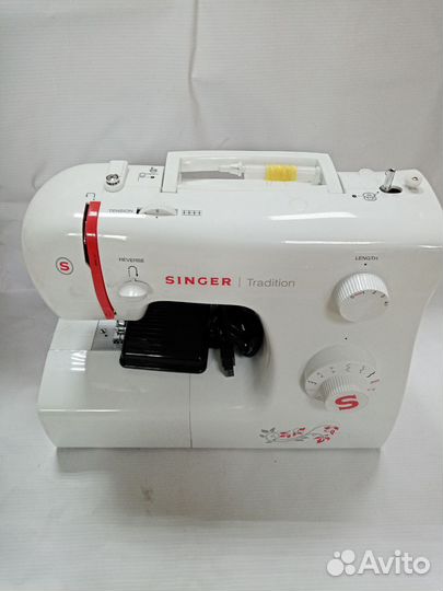 Швейная машина Singer