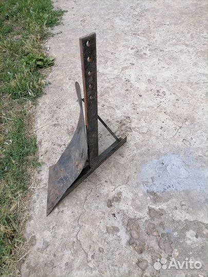Плуг для мотоблока