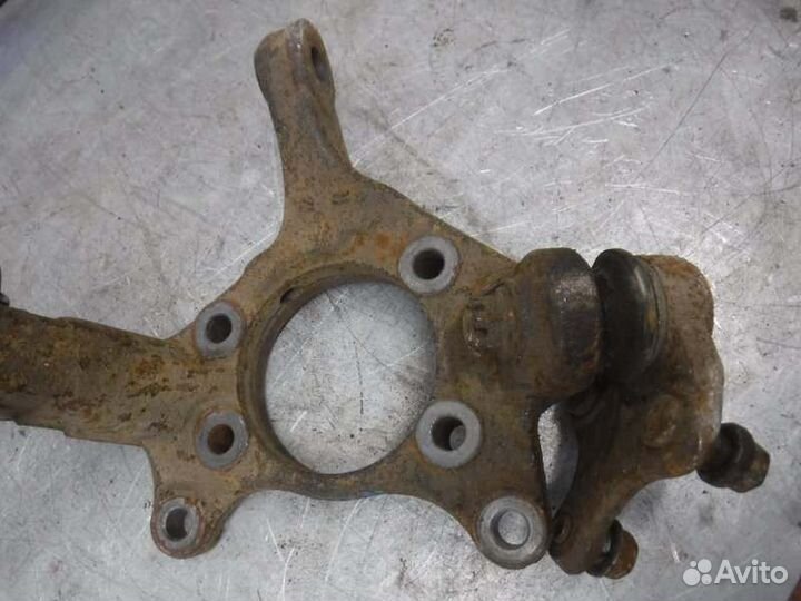 Кулак передний правый Toyota Corolla 151 1ZR 2012