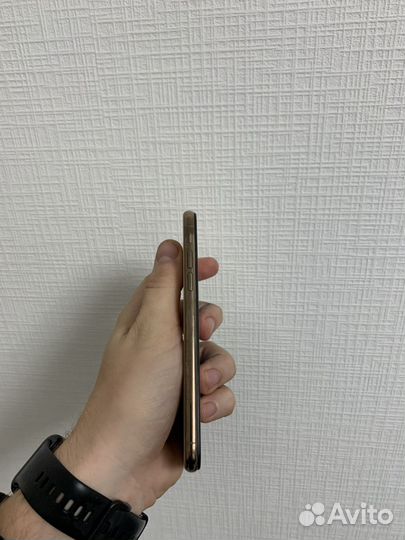 iPhone Xs, 64 ГБ