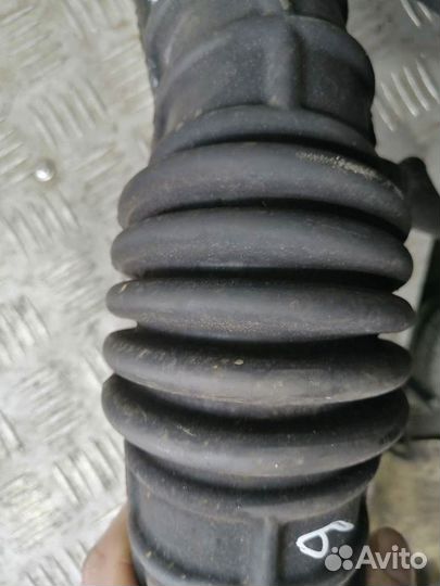 Патрубок воздушного фильтра Nissan Juke F15