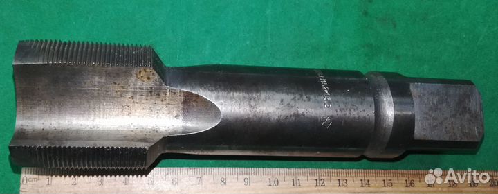 Метчик М 52х1,5 м/р сквозной