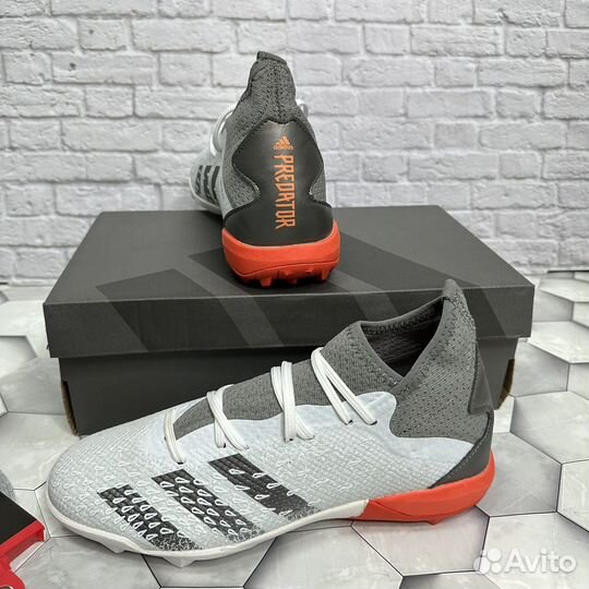 Сороконожки adidas predator