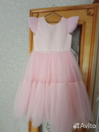 Нарядное платье для девочки 122 128