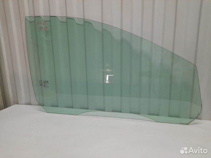 Стекло двери передней правой Ford Focus 2 CB4
