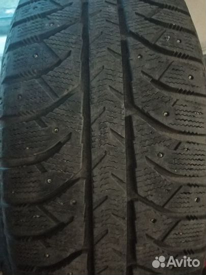Bridgestone Ice Cruiser 7000 265/65 R17