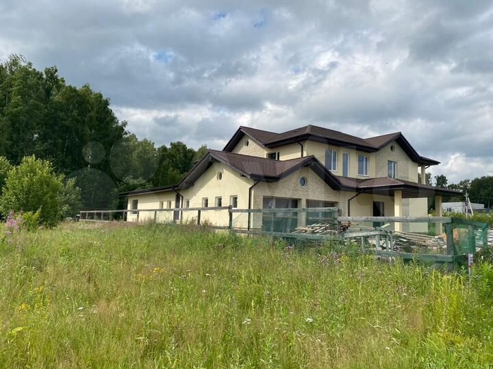 Коттедж 440 м² на участке 24 сот.