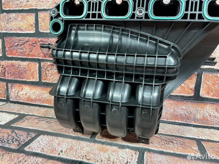 Коллектор впускной новый Volkswagen polo