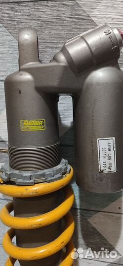 На доставке Амортизаторы showa